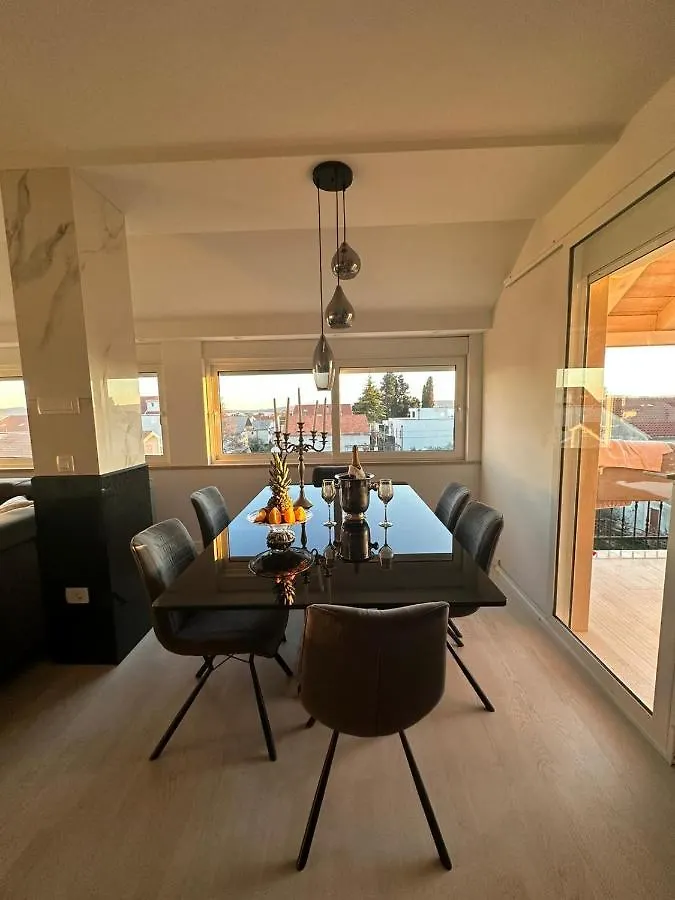 Rooftop Luxury Apartament Kastela