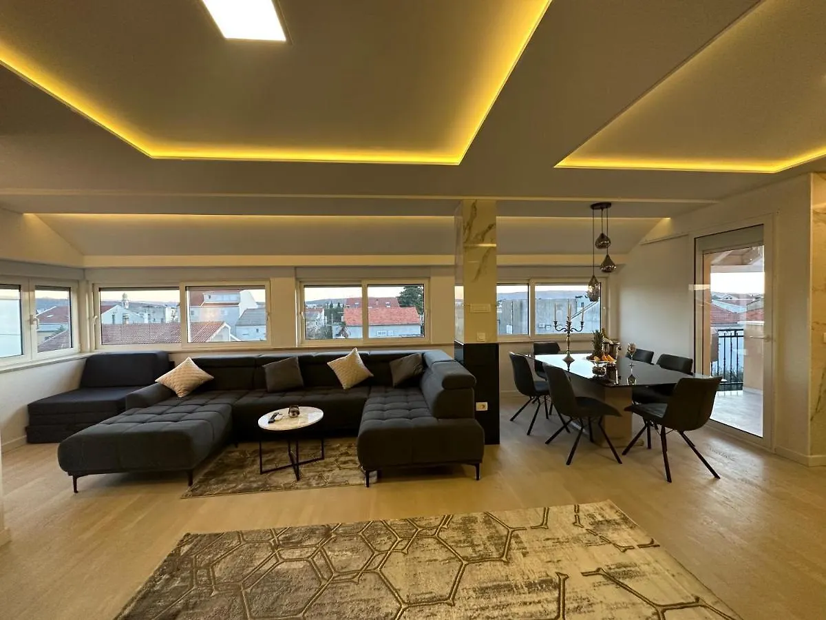 Rooftop Luxury Apartament Kastela Croatia