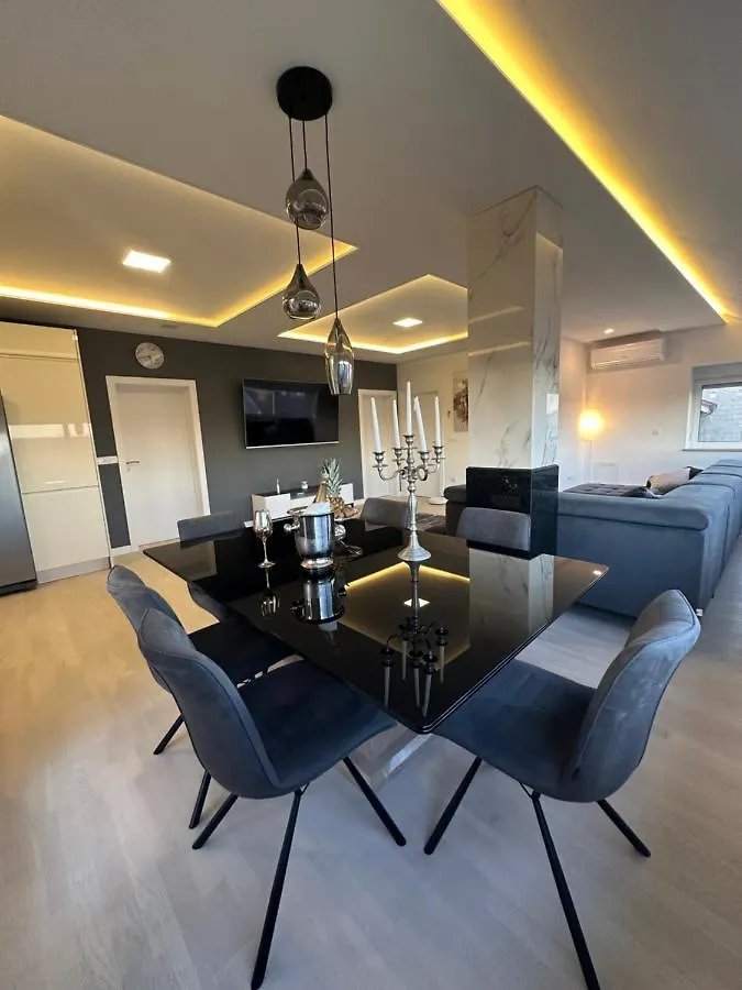 Rooftop Luxury Apartament Kastela 0*,  Croatia