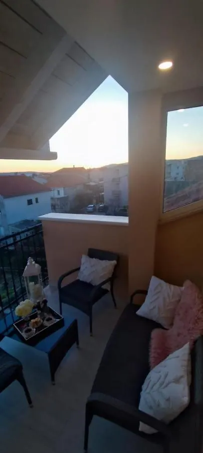 Apartment Rooftop Luxury Apartament Kastela Croatia