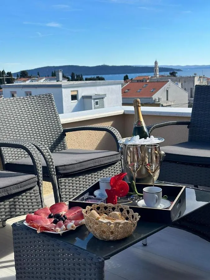 Rooftop Luxury Apartament Kastela
