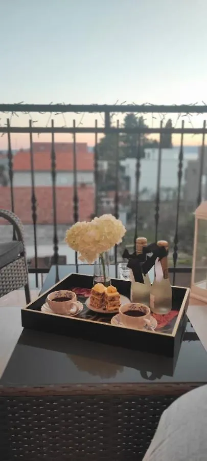 Rooftop Luxury Apartament Kastela Apartment