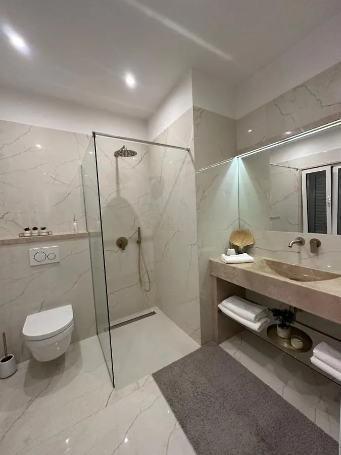 Rooftop Luxury Apartament Kastela Apartment